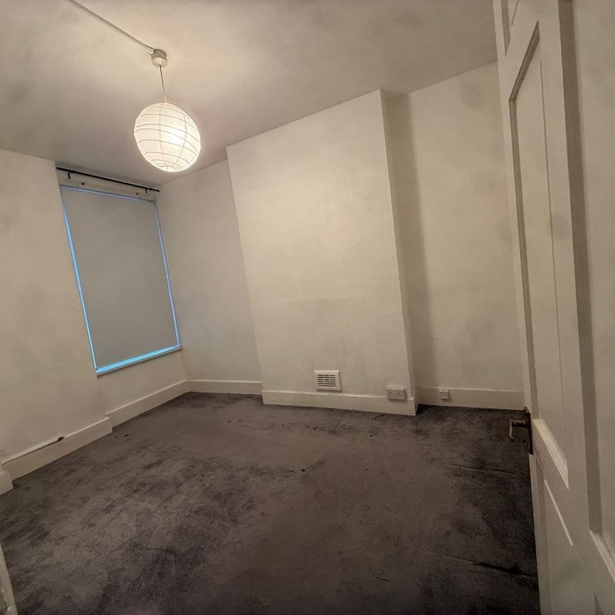 1 Bed Flat, Temple Street, E2 - Photo 1