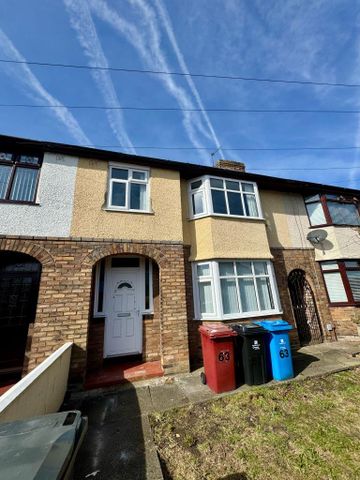 Edgemoor Drive, Fazakerley, Liverpool, L10 - Photo 2