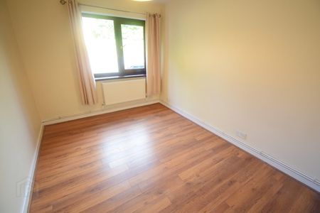 1d Stranmillis Court, BT95EU, Belfast - Photo 2