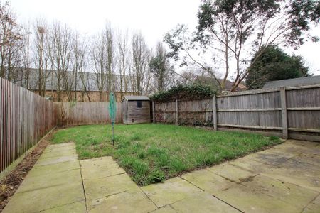 3 bedroom semi-detached house to rent - Photo 5