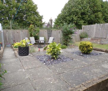 2 bedroom semi-detached bungalow to rent - Photo 5