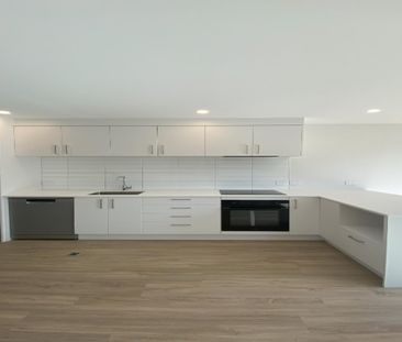 Modern Townhouse for Rent - Photo 4