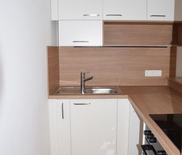 Top renoviertes Single-Appartement mit französischem Balkon – Nähe TU - Photo 4