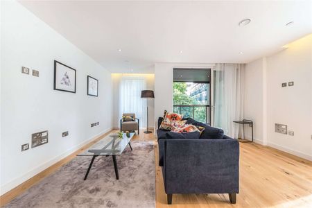 Impressive dual aspect apartment in a highly desirable modern development featuring 24/7 concierge, gym and stunning resident's roof terrace. - Photo 5