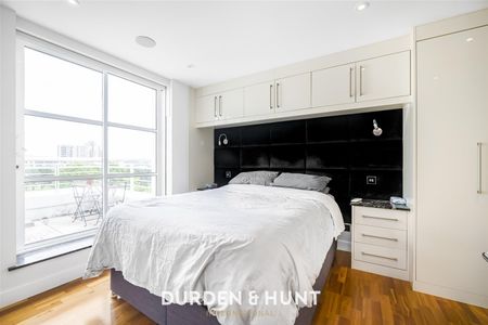 Barrier Point Road, Royal Docks - Photo 5