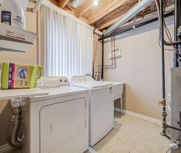 For Lease - 10 Post Oak Drive Unit# 14, Richmond Hill, Ontario - Photo 1