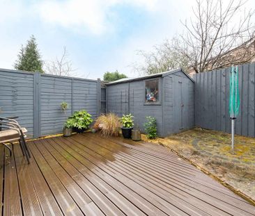 2 bedroom end of terrace house to rent - Photo 4