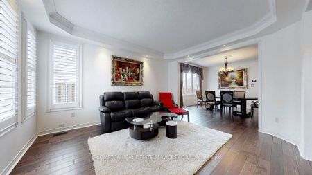 For Lease - 18 Bridleford Court, Markham, Ontario - Photo 2