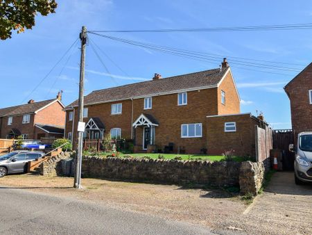 3 bedroom semi-detached house to rent - Photo 2