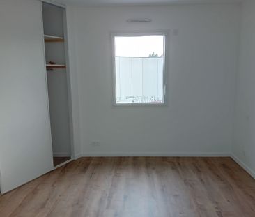Location Appartement 3 pièces 77m² LES HERBIERS 85500 - Photo 5