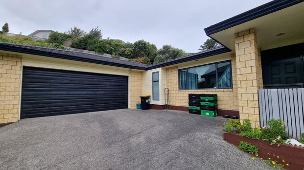 19 Winsley Terrace, Churton Park - Photo 1