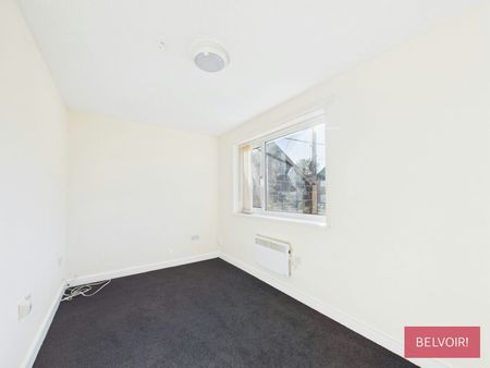 Flat to rent on - Photo 2