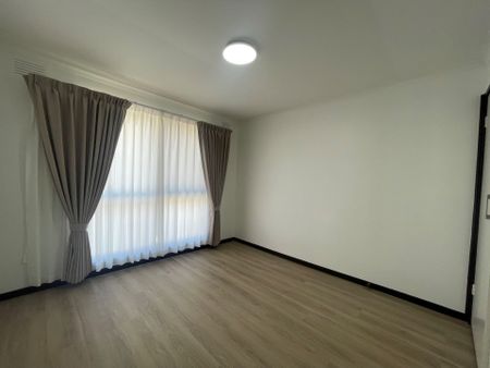 Fully Renovated 2-Bedroom Unit - Photo 4