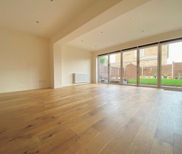 3 bedroom terraced house to rent - Photo 1