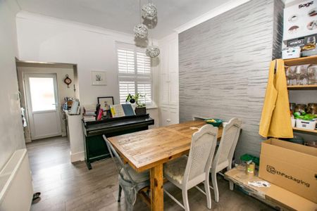 2 bedroom terraced house to rent - Photo 3