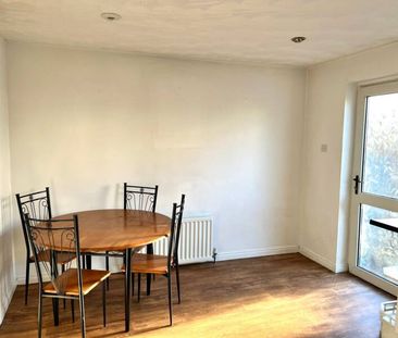 Furnished 3 Bedroom Semi Detached - Photo 3