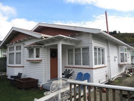 Charming 4BR Family Home in Nelson - Photo 4