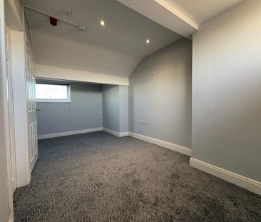 3 bedroom apartment to rent - Photo 2