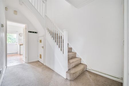 The Farthingales, Maidenhead, SL6 - Photo 3