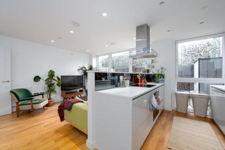 Flat 2 Ferrier apartments, 336 Clapham Road, London SW9 9AP, UK, London - Photo 4