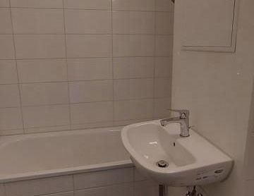 2 Zimmerwohnung mit Balkon und Aufzug! - Photo 1