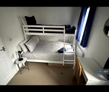 2 bedroom semi-detached house to rent - Photo 3