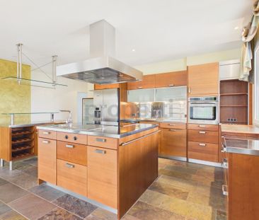 Generous 6.5-room penthouse apartment in the owner’s standard, Othm... - Photo 1