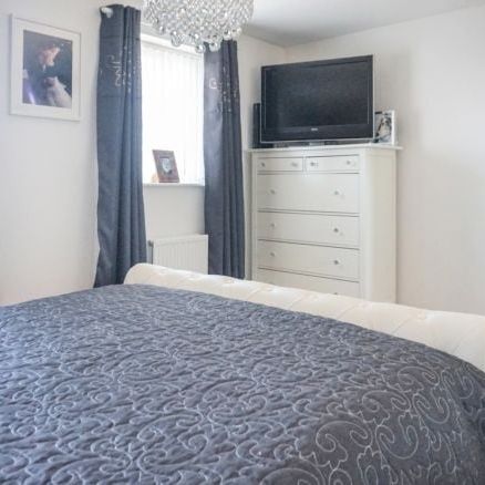 5 Bed Terraced House, Wood Mead, BS16 - Photo 1