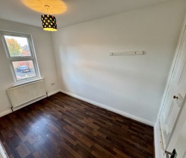 Park Road, Dudley, Netherton - Photo 2