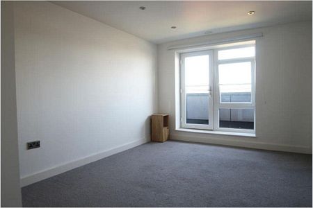 2 bed penthouse to rent in Ballantyne Drive - Photo 2