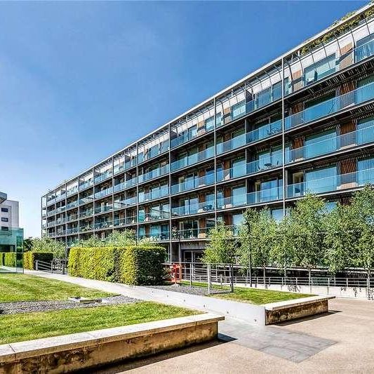 Northstand Apartments, Highbury Stadium Square, Highbury, N5 - Photo 1