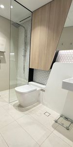 NEAR NEW LUXURY FURNISHED ONE BEDROOM SUITE APARTMENT - Photo 4