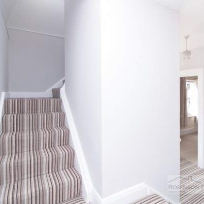 2 bedroom property to rent in Ealing - Photo 1