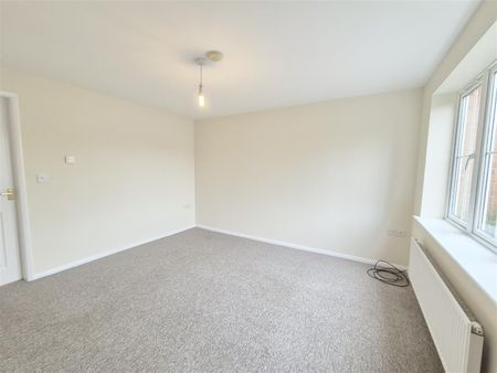 Hampton Close, Coalville - Photo 2