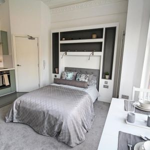 Studio to rent - Photo 2