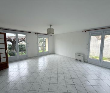 Location Maison 4 pièces 92m² FABREGUES 34690 - Photo 4