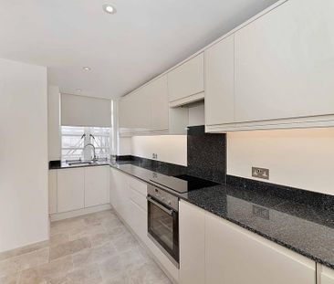 3 bedroom flat to rent - Photo 3