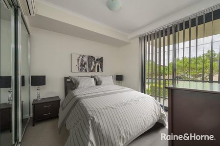 Modern, Convenient & Low-Maintenance Living! - Photo 4