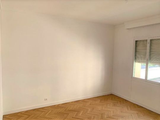 Appartement 3 pièces 85m2 MARSEILLE 8EME 1 476 euros - Photo 1