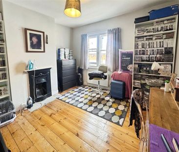 2 bedroom terraced house to rent - Photo 2