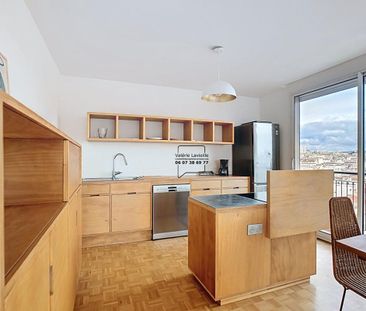 Location Appartement 4 pièces Meublé 90m² MARSEILLE 1er - Photo 5