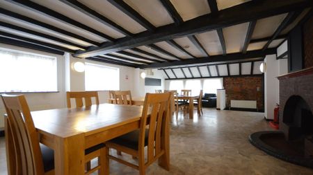 4 bedroom property to rent - Photo 4