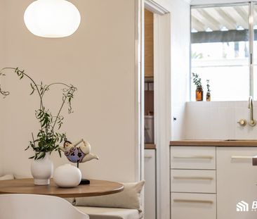 Stylishly Updated Two Bedroom Unit in Prime Ridgehaven Location! - Photo 5