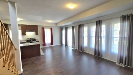 For Lease - 112 Village Gate Drive, Wasaga Beach, Ontario - Photo 3