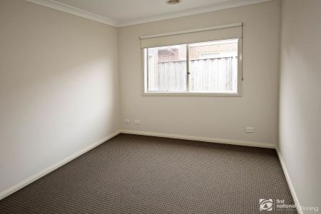 Stunning 5-Bedroom Family Home - Photo 3