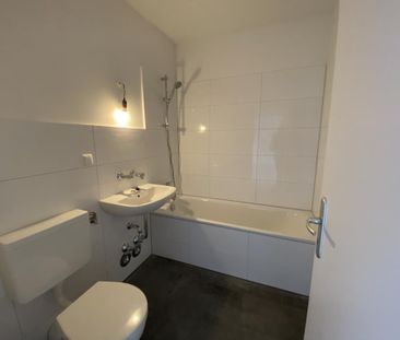 Hier wird noch modernisiert - 2-Zimmerwohnung mit neuem Bad und mehr - Photo 5
