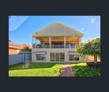 13 McMahon Place, West Wodonga, Vic 3690 - Photo 2