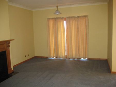 Three bedroom townhouse in Timbarra Estate. - Photo 4