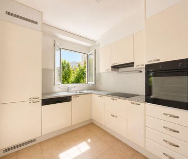 Elegante appartamento di 2,5locali immerso nel verde - Photo 3