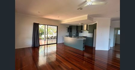 PEACE AND TRANQUILITY IN A QUIET CUL DE SAC FOR RENT! - Photo 3